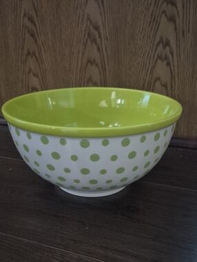 Pioneer Woman Mixing Bowl,  10 Inches, Good Condition. Green & White